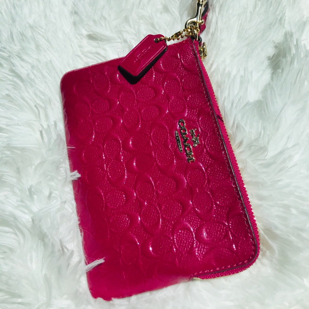 NWOT Coach Wristlet